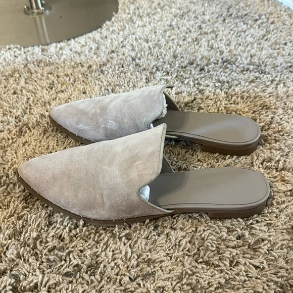 Treasure & Bond Slip On Flats In Taupe Suede - Picture 4 of 10